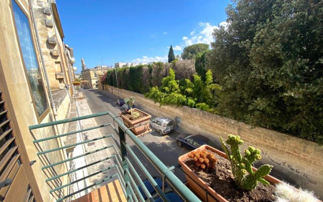 Casa Chiara, roof terrace, 100m to the historical center