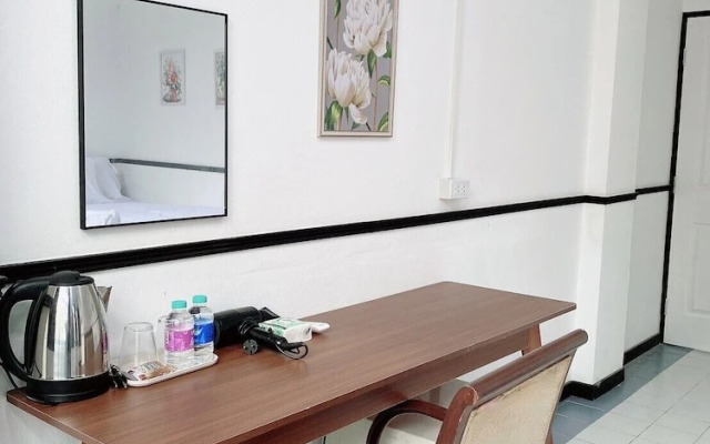 GO INN MRT Hua Lamphong