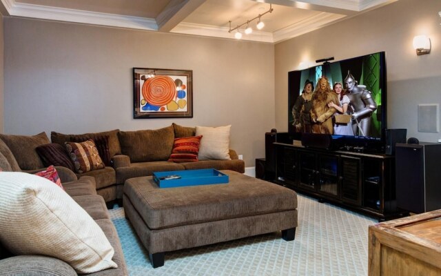 Bluebird Haus E1055 by RedAwning