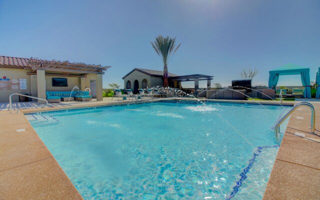 Rooftop Pool-Walk 2 shops-Dining-C4404