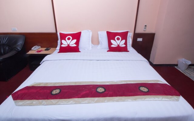 ZEN Rooms Surasak 2