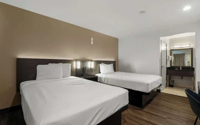 Studio 6 Suites Escondido, CA