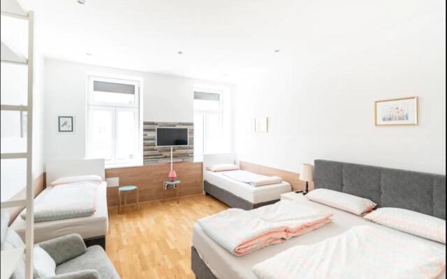 Comfortable Apartments Vienna 1100 with Garage and contactless Check-in