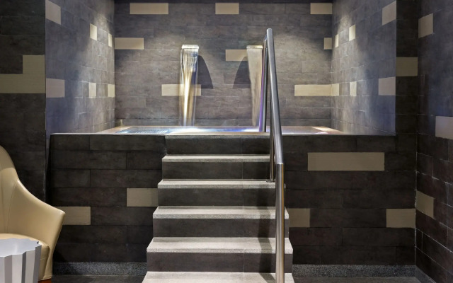 Le Meridien Dhaka