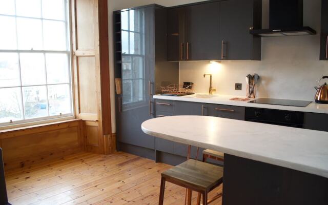 Newly Refurbished 1 Bedroom Apartment in Stockbridge