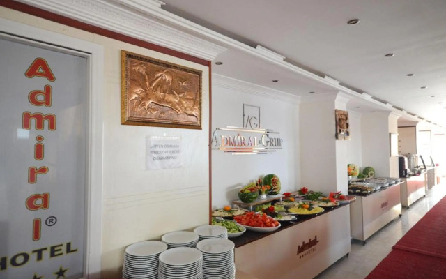 Admiral Hotel