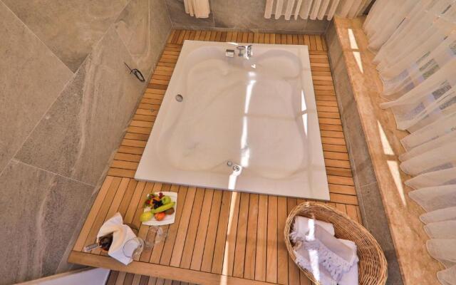 Kalkan Saray Suites - Adults Only