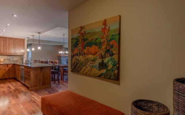 Rundle Cliffs Lodge by Spring Creek Vacation