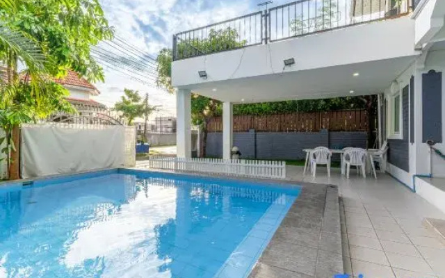 Thai Home Villas 5BR in Patamnak City