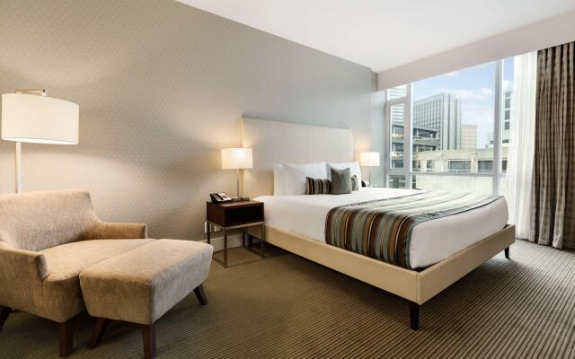 Coast Coal Harbour Vancouver Hotel by APA