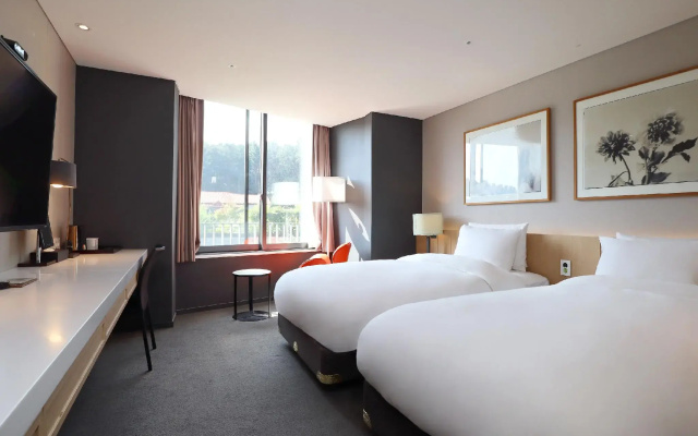 Eden Paradise Hotel