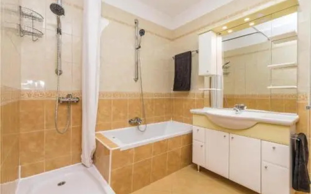 Four Bedroom Holiday Home in Kastav