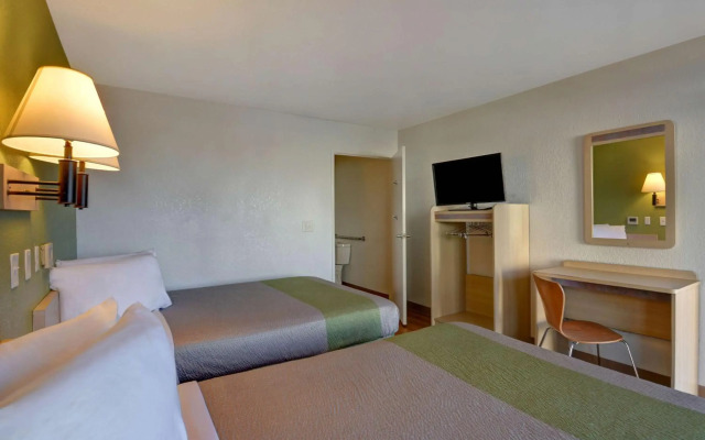 Motel 6 Cocoa Beach, FL