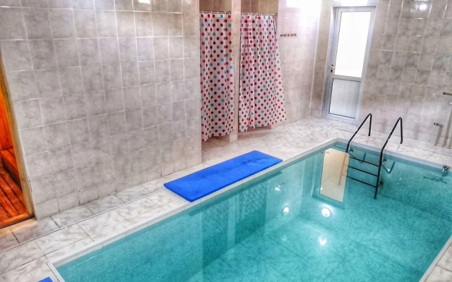 F Garden Hotel