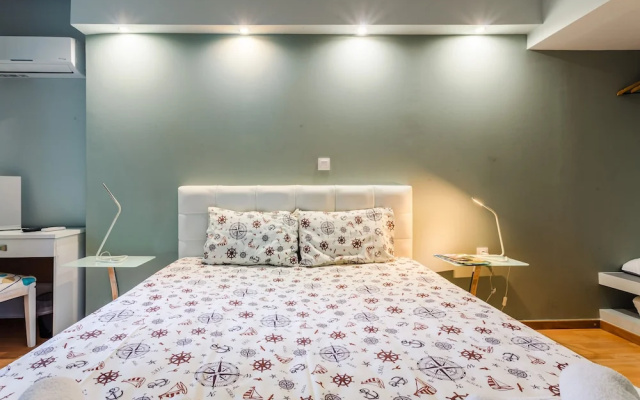 City-Sea Fusion, Elegant Gem Minutes from the Beach