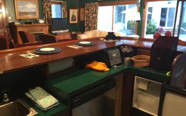 Miles River Guest House