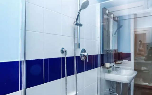 Wonder Vatican Family