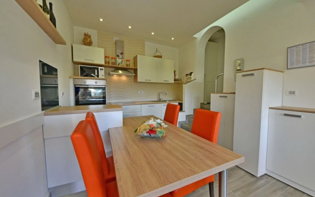 Koalas Nest Home Apartments Trinajsti i