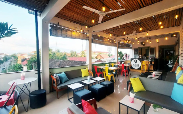 The Place Hostel & Rooftop Bar