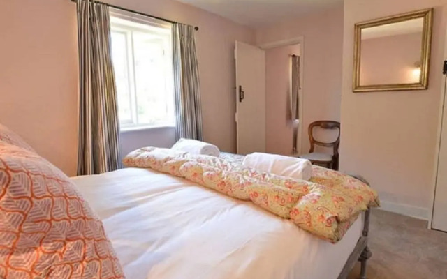 Fritton Arms Collection