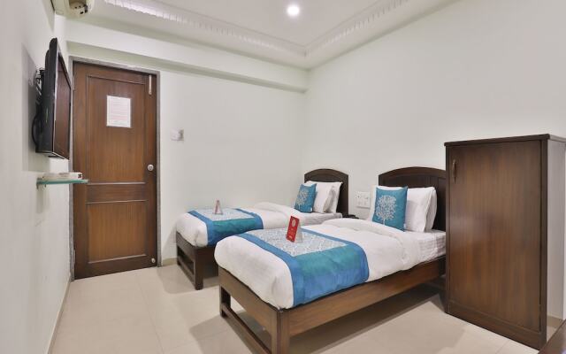OYO 11007 Hotel Amity