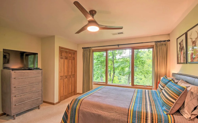 Quiet Riverfront Escape With Deck & Fly Fishing!