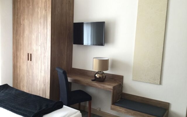 B City Hotel