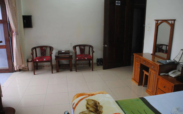 Sunny B Hotel