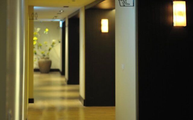 53 Hotel