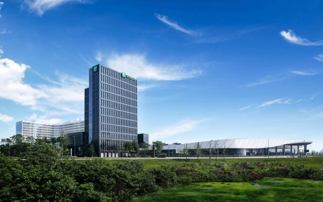 Holiday Inn Chengdu Qinhuang, an IHG Hotel