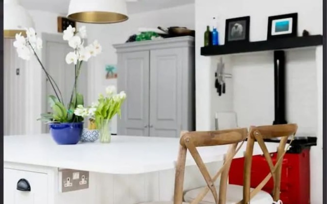4 Bedroom Town House in Shepherd’s Bush