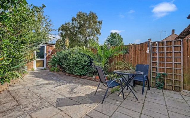 Heathrow Living St Annes Svcs Hse 5 BDRM