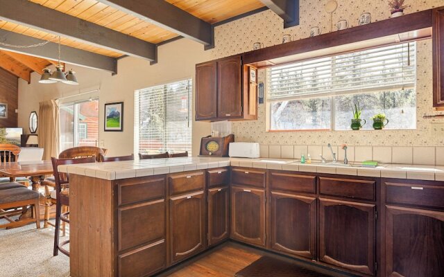 Blue Jay Chalet Unit#5