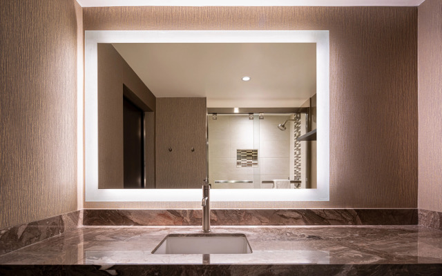 Horseshoe Black Hawk - A Caesars Rewards Destination