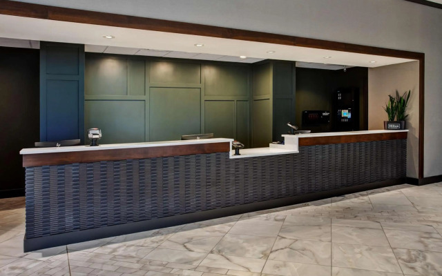 DoubleTree by Hilton Lansing
