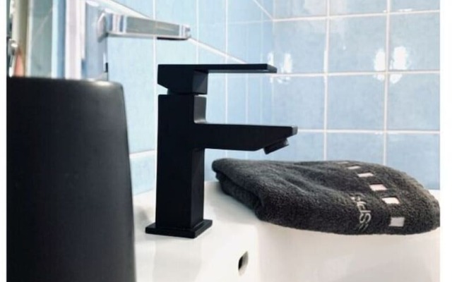 Sea air Modern Retreat