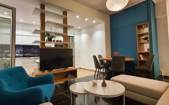 The Six Museums central Athens Stadium 4pers apart