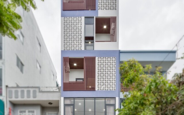 Zoneland Apartments Lavender95