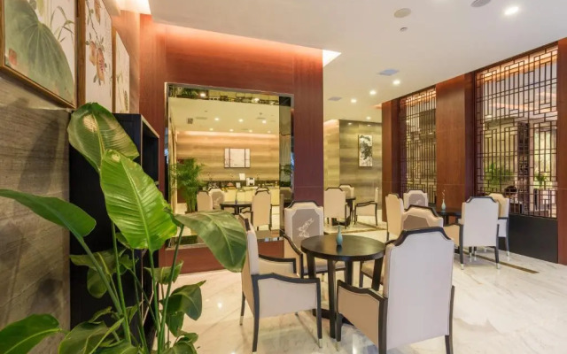 Metropolo Jinjiang Hotels (Xuzhou Railway Station, Suning Plaza, Chudu)
