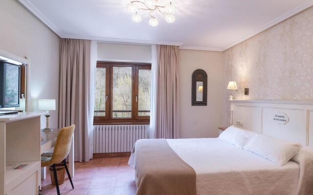 Logis Hotel La Casa De Juansabeli