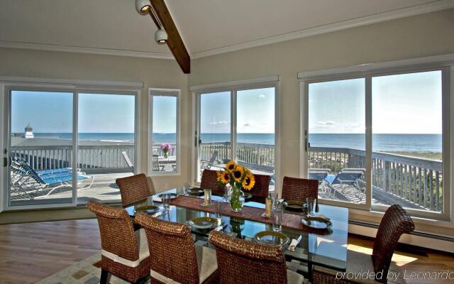 Driftwood Resort