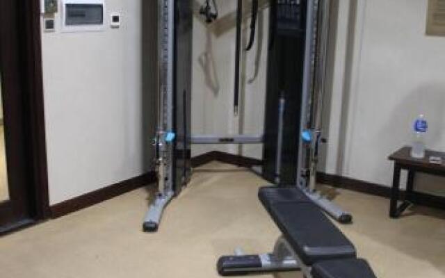 Landmark 81 B&C Free Gym, Pool