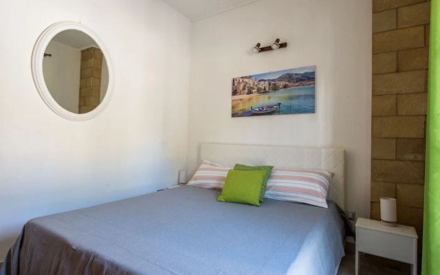 Mondello Beach Home by Wonderful Italy