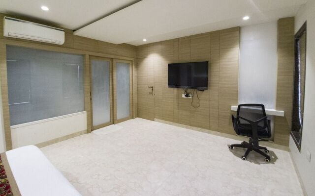 Hotel Grand Parivaar