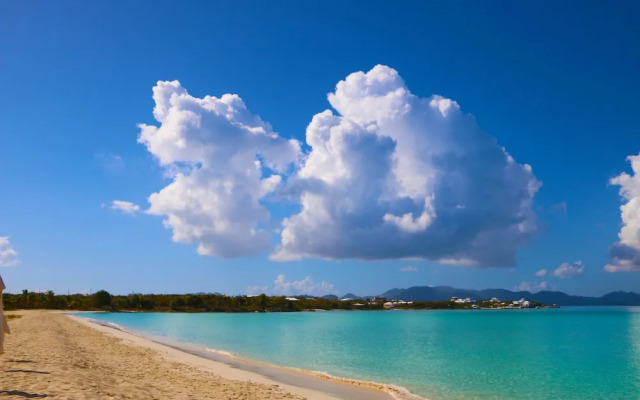 Rendezvous Bay Hotel