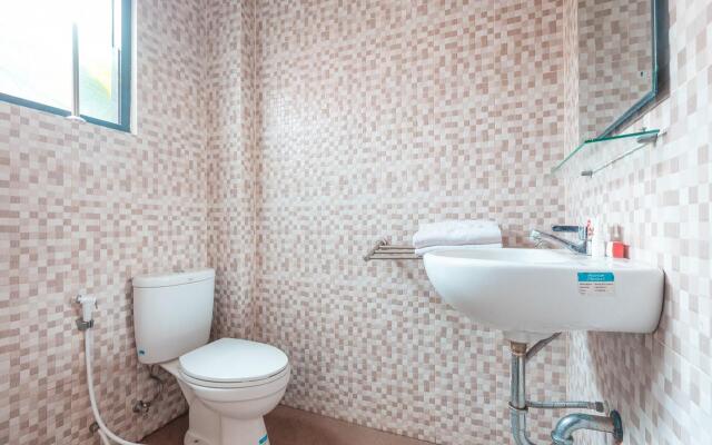 OYO 665 Namora Residence Near Olahraga Nasional Hospital