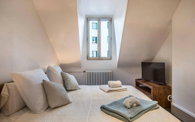 Vallat Lodges Annecy Lake & James Suite