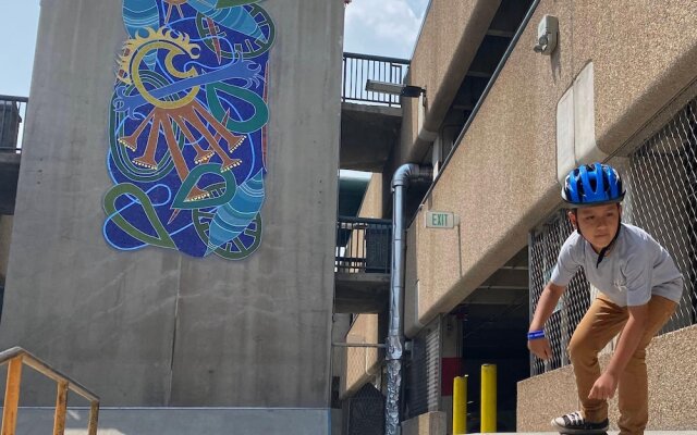 #109 Vail International