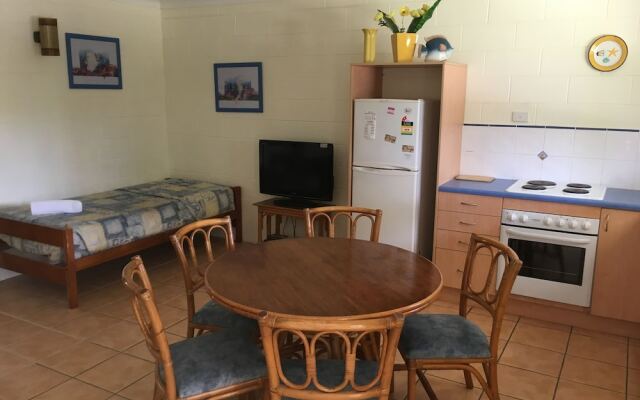 Magnetic Retreat Holiday Units