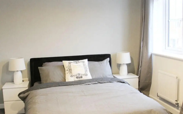 Beautiful 1-bed House in Peterborough